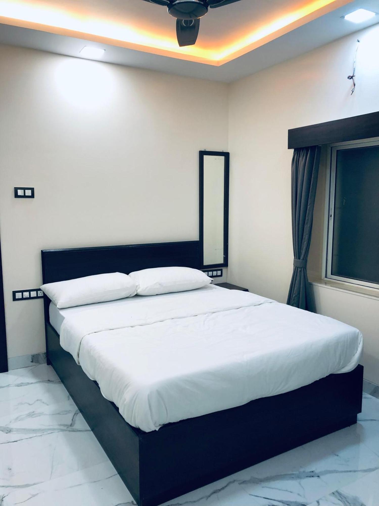 Sameena Guest House พันช์กานี ภายนอก รูปภาพ