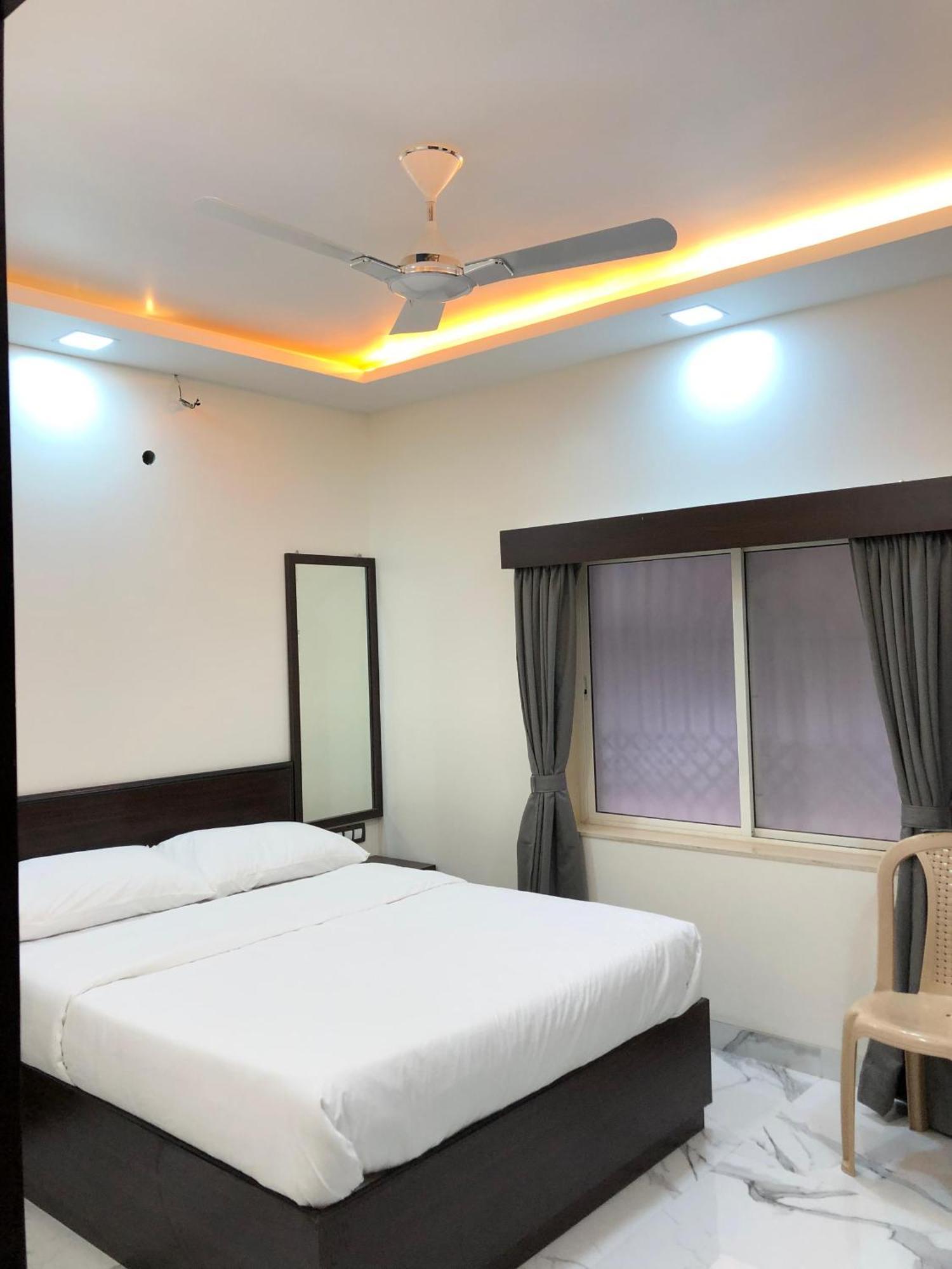 Sameena Guest House พันช์กานี ภายนอก รูปภาพ